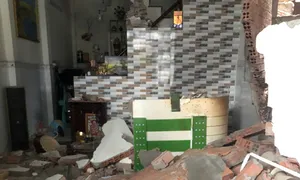 Nổ lò hơi làm sập tường 5 căn nhà ở TP HCM