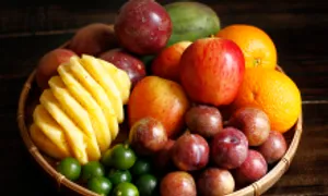 Gọt vỏ trái cây có mất dinh dưỡng?